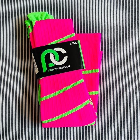 Pro Compression Marathon socks in Neon Pink Swirl. Size Unisex L/XL. - Picture 1 of 3